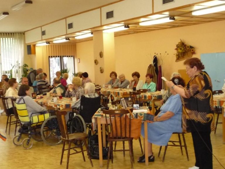 V Klubech důchodců statutárního města Frýdek-Místek probíhají oslavy Svátku matek
