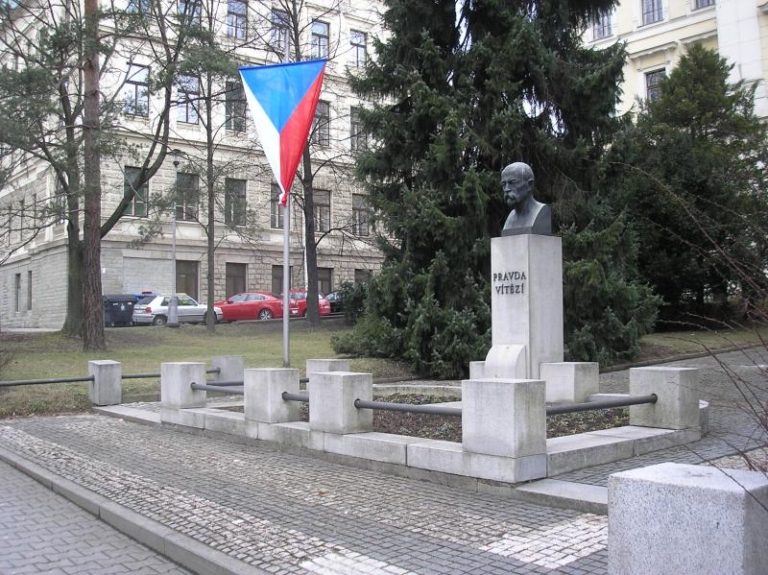 Připomínka 168. výročí narození prezidenta Osvoboditele T. G. Masaryka.