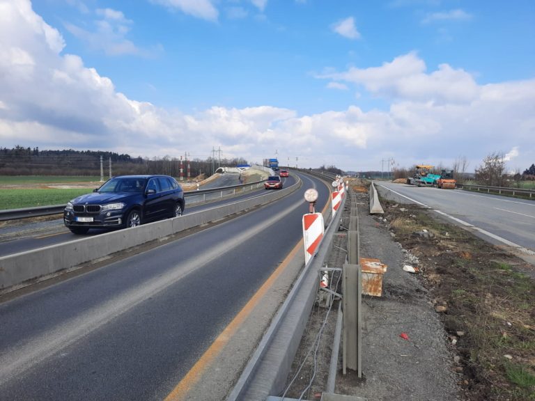 Část dálnice D56 ve směru na Ostravu bude úplně uzavřena z důvodu velkoplošné opravy výtluků