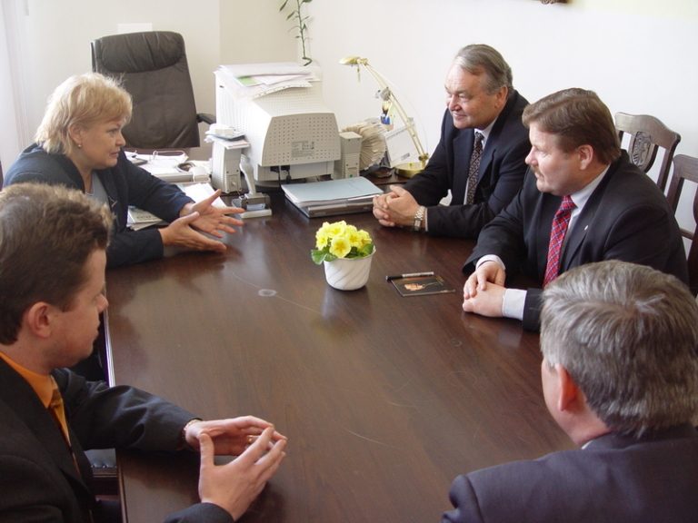 Radnici navštívil ministr Škromach
