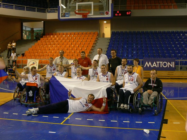 BASKETBALISTÉ NA VOZÍKU JSOU MISTŘI EVROPY