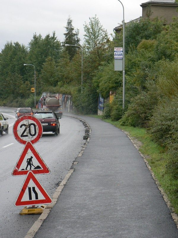 Oprava chodníků na ul. Revoluční